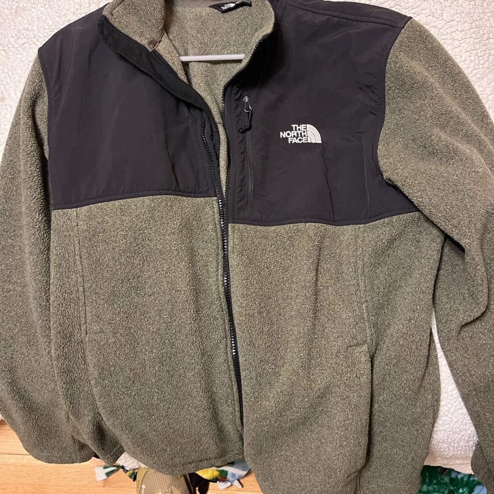 The North Face Men's Green and Black zipper Jacket